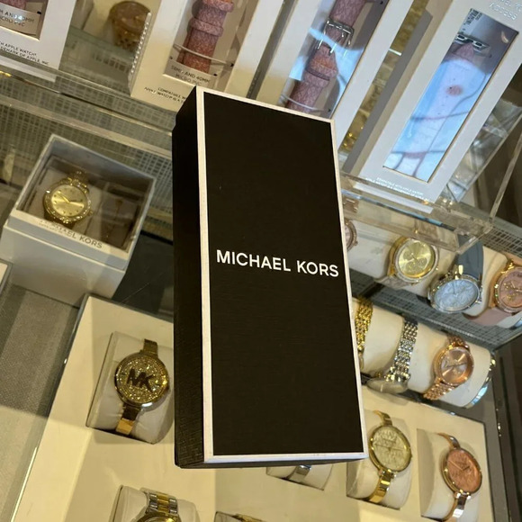 MICHAEL KORS HUDSON LOGO LANYARD CASE FOR APPLE AIRPODS PRO - Picture 8 of 8